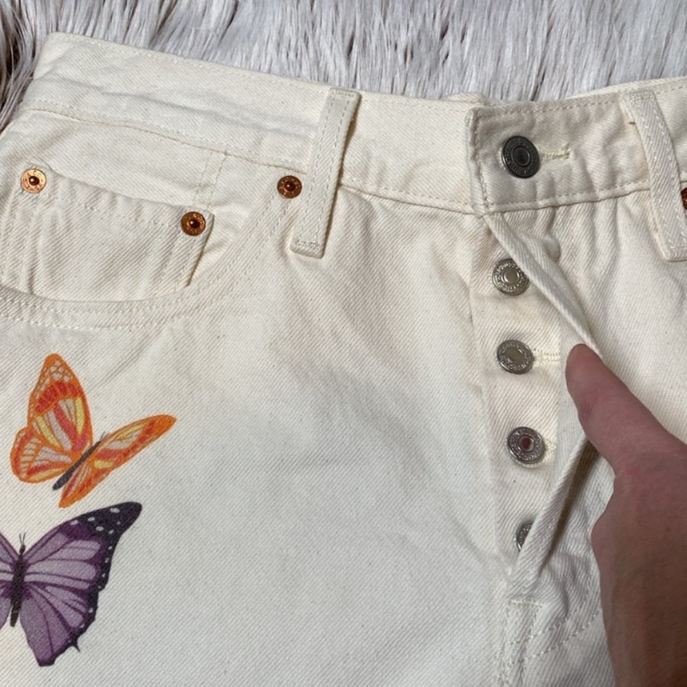 Levi's 501 High Rise Denim Jean Cutoff Shorts Give Me Butterflies Y2K Womens 29 - Picture 8 of 14